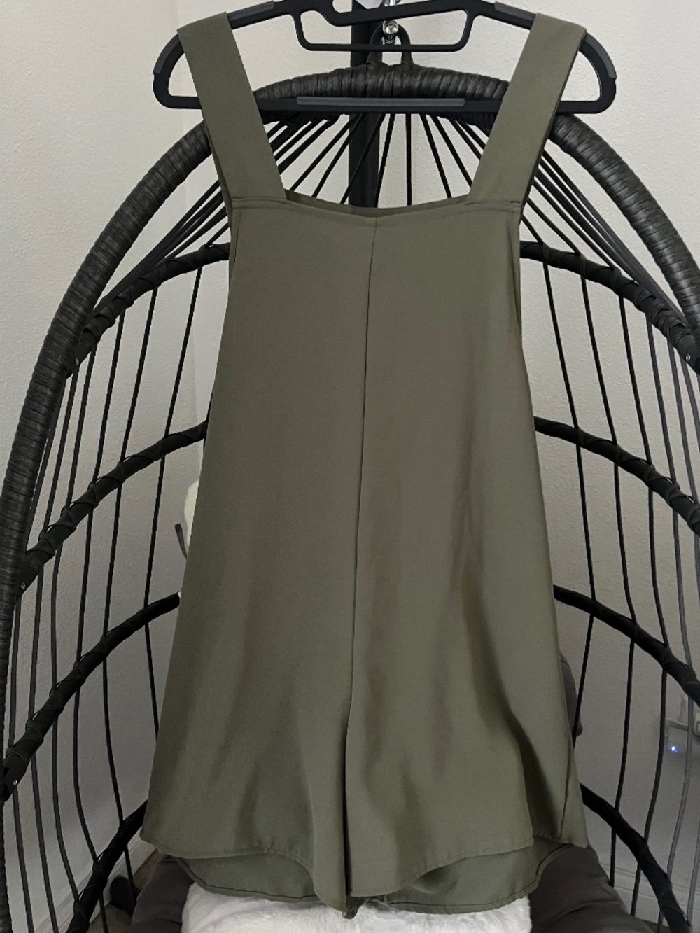 EMERY ROSE Green Pleated Romper - Picture 3 of 8